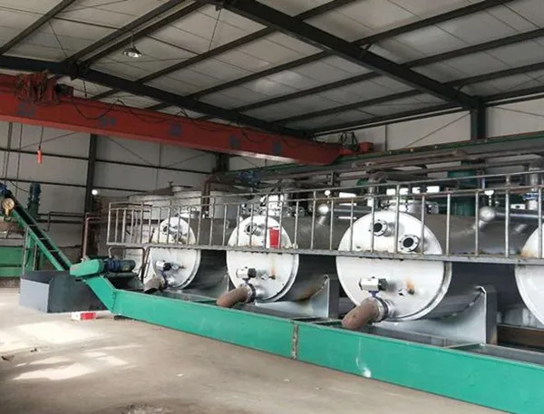 What is the extraction process of animal oil refining equipment?